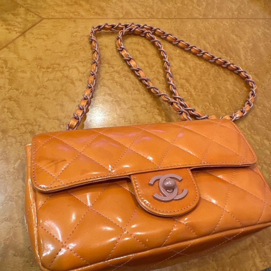 CHANEL シャネル　ミニマトラッセ　ピンクチェーン