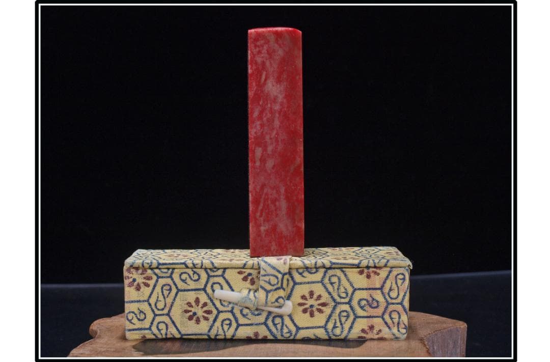 民間仕入れ品　中国清時代の鶏血石印鑑　激安骨董品 DE1600C15-3
