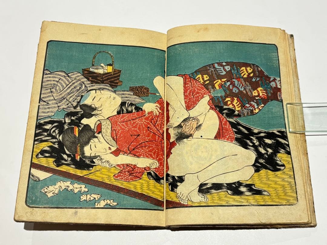 歌川国芳画「吾妻文庫」彩色木版刷り 2冊|浮世絵 艶本 春画 和本 江戸時代