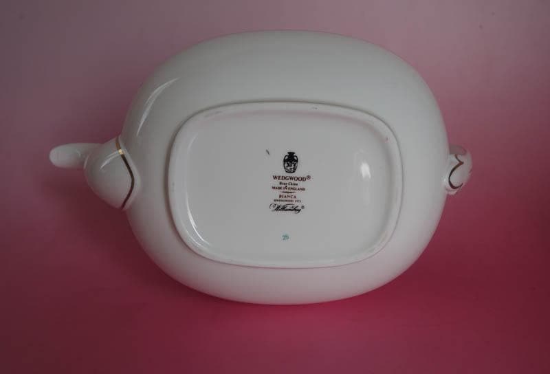 ウェッジウッド ビアンカ ラージ　ティーポット 英国製 容量1200m 2471