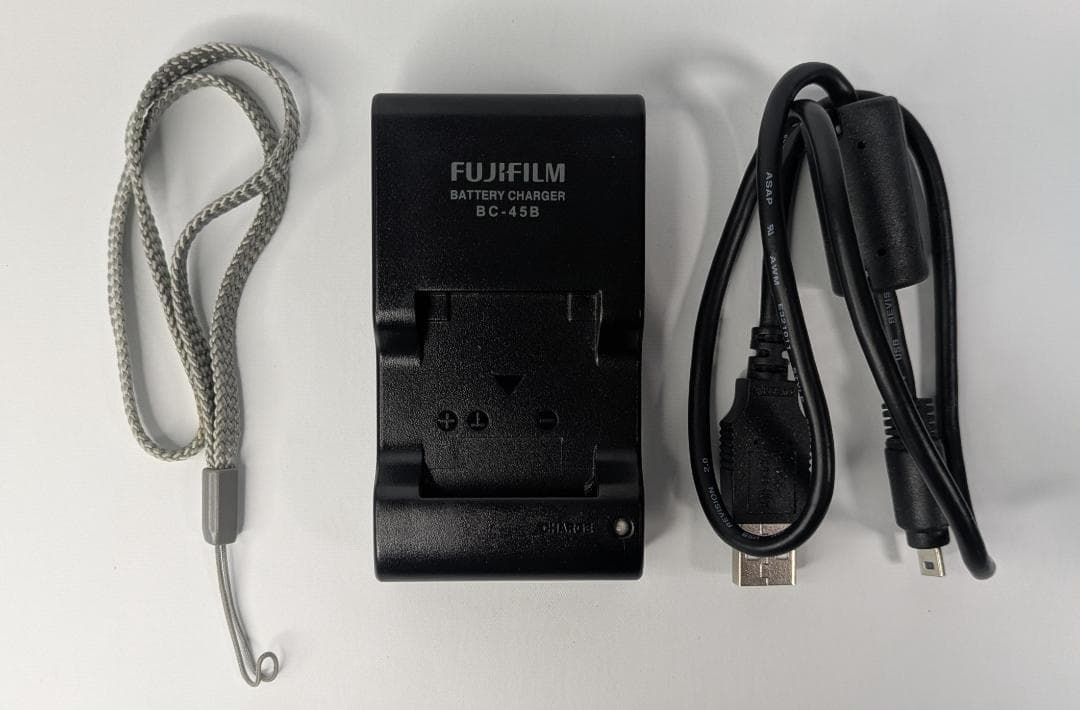 美品 FUJIFILM FINEPIX JX280 コンパクトデジタルカメラ