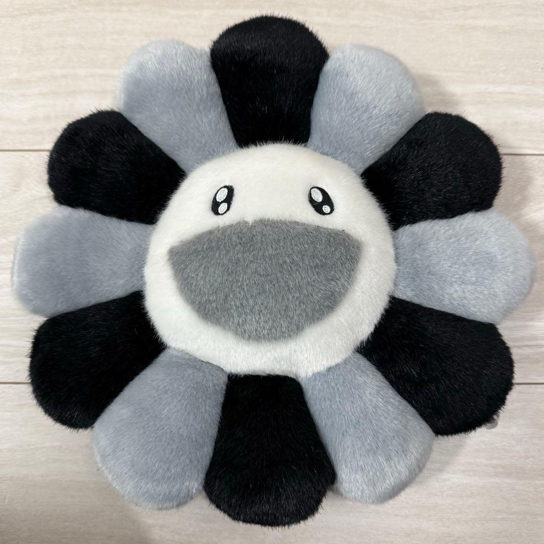 Kaikai Kiki Co. カイカイキキ クッション ブラック グレー