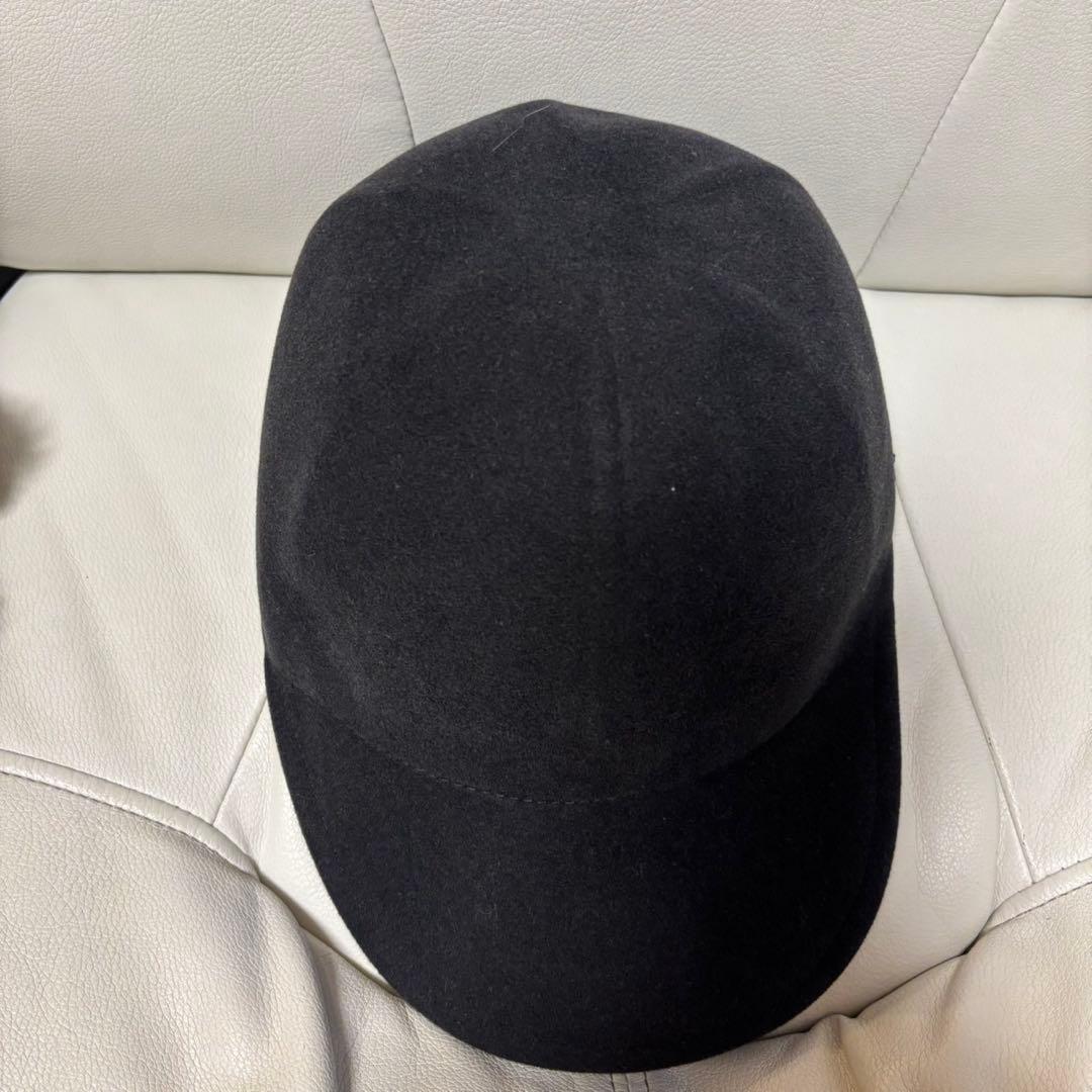 ZEGNA ゼニア　美品！黒いウールキャップ ロゴ刺繍付き