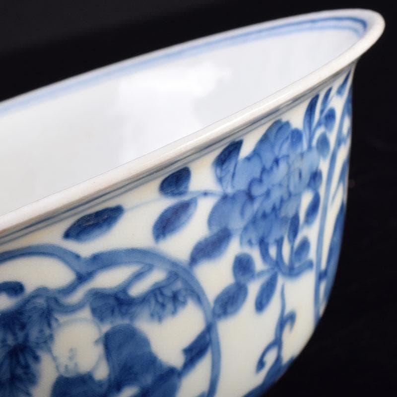 中国　大明萬暦年製款　青花　山水人物文碗　V　8711