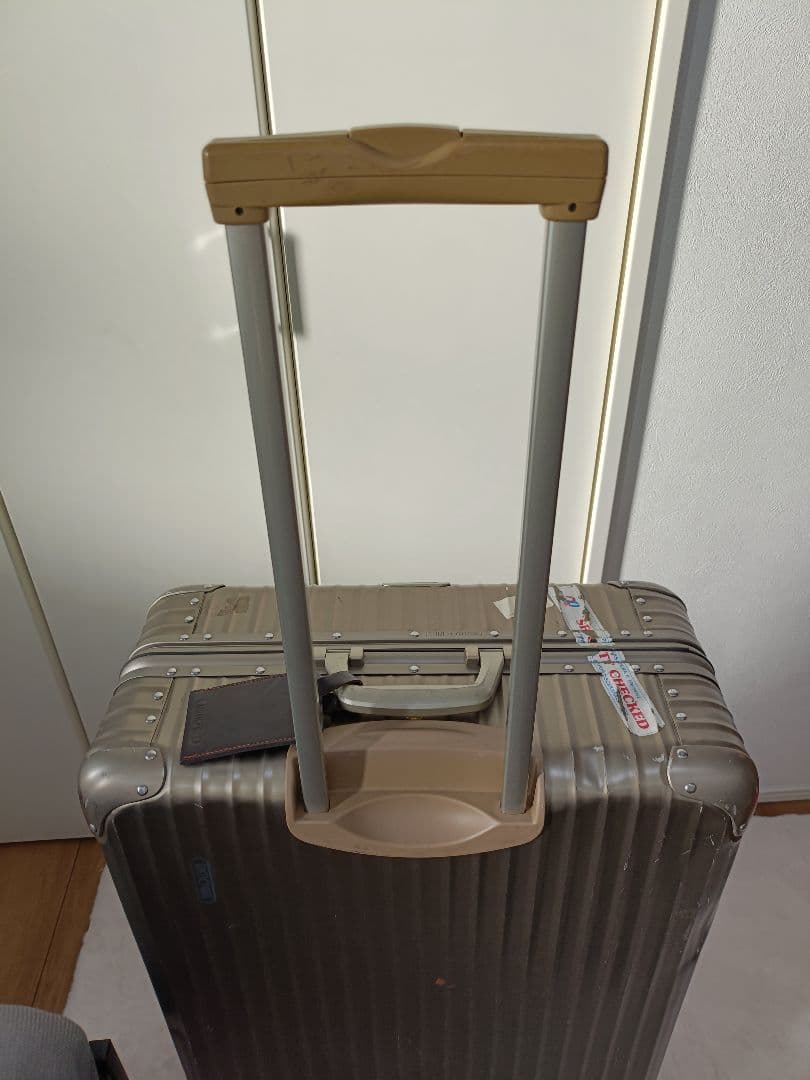 リモワ　トパーズ チタニウム