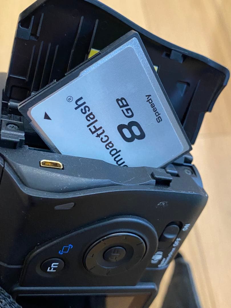 SONY α200 デジタル一眼　35-105 100-300 ダブルレンズ※注