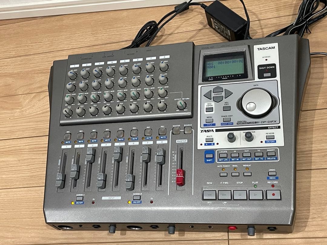 TASCAM HDDマルチトラックレコーダー DP-01FX