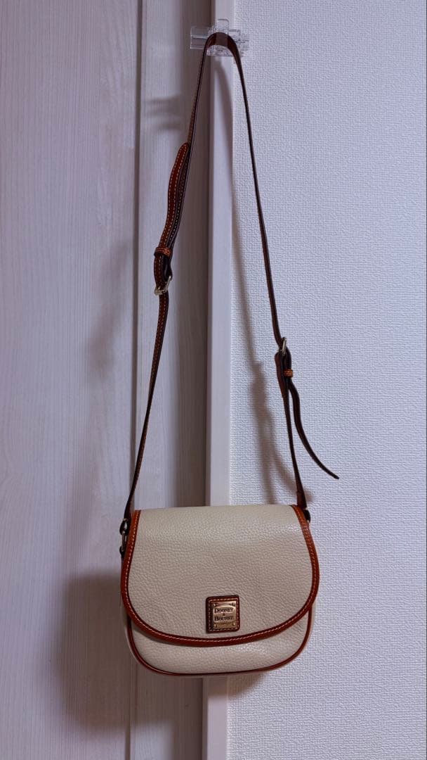 Dooney & Bourke ショルダーバッグ クリーム色