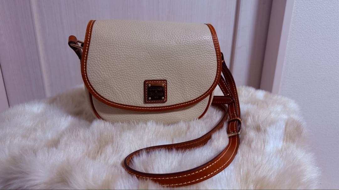 Dooney & Bourke ショルダーバッグ クリーム色