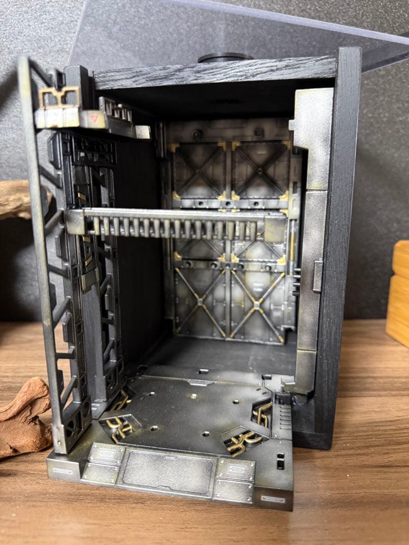 ガンプラ用　ジオラマベース　桐箱　LEDライト点灯