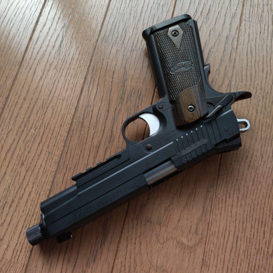 ウエスタンアームズ　SIG1911 ブラックウォーター　アルタモントグリップ
