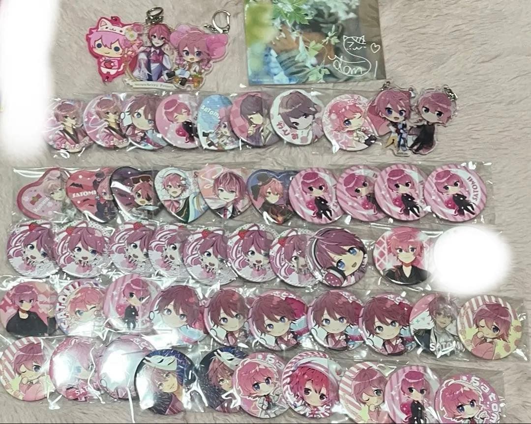 すとぷり さとみくん まとめうり 缶バッジ アクスタ 紙類 アルバム タオル 等