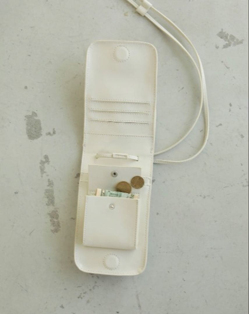 TODAYFUL 新品・未使用レザーマルチポシェットBLACK