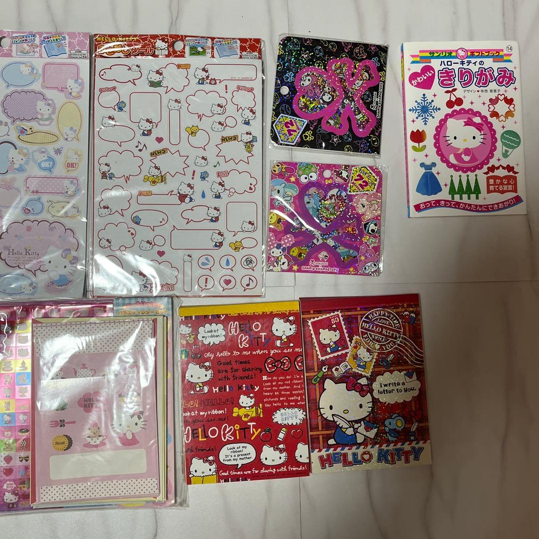 ハローキティ新品　ご当地キーホルダー　ボールペン　シール　プラモデル　限定 レア