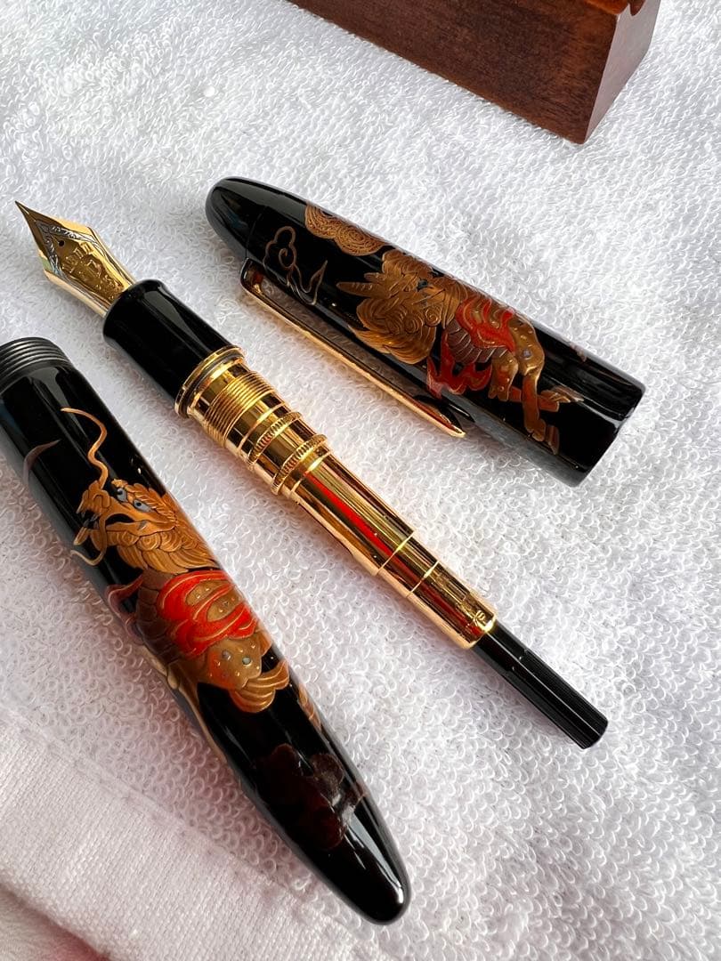 セーラー万年筆蒔絵麒麟