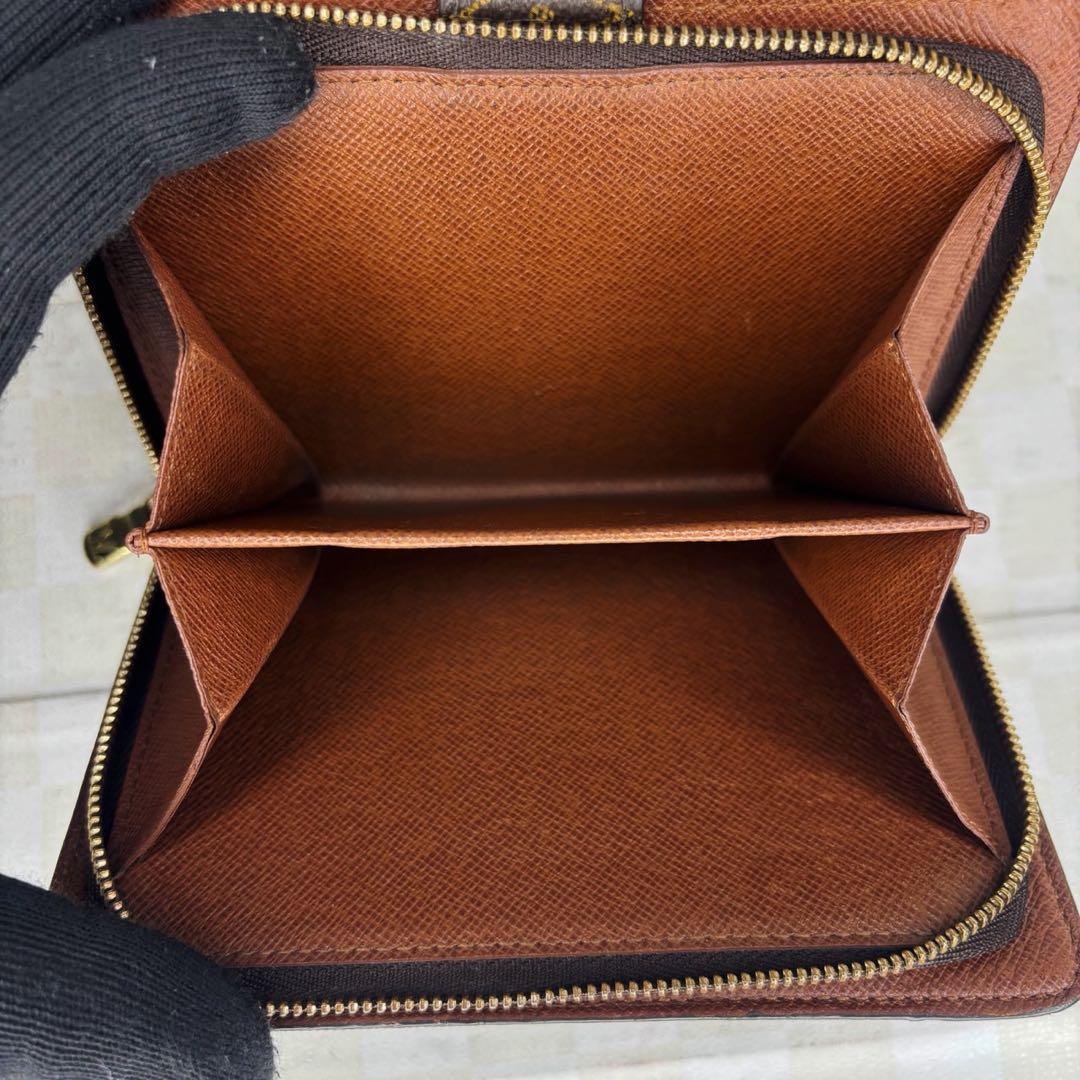 極上美品　LOUIS VUITTON ルイヴィトン　財布　二つ折り　M06