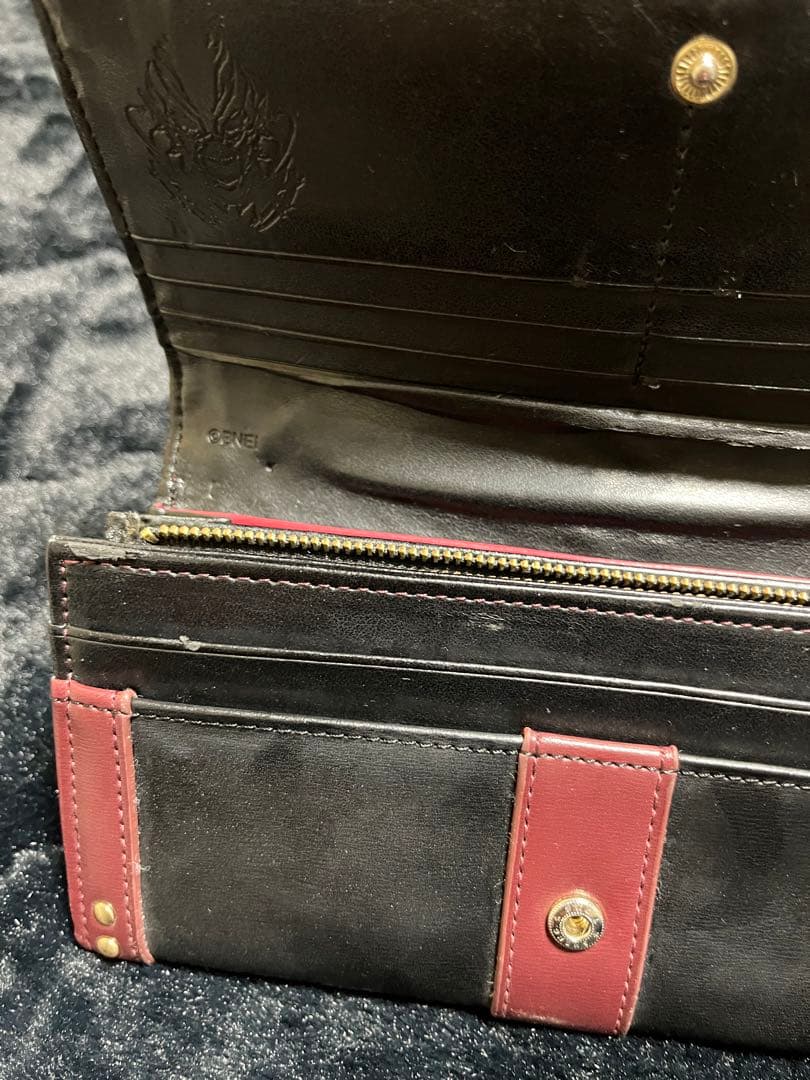 supergroupies ルイモデル 財布　codevein