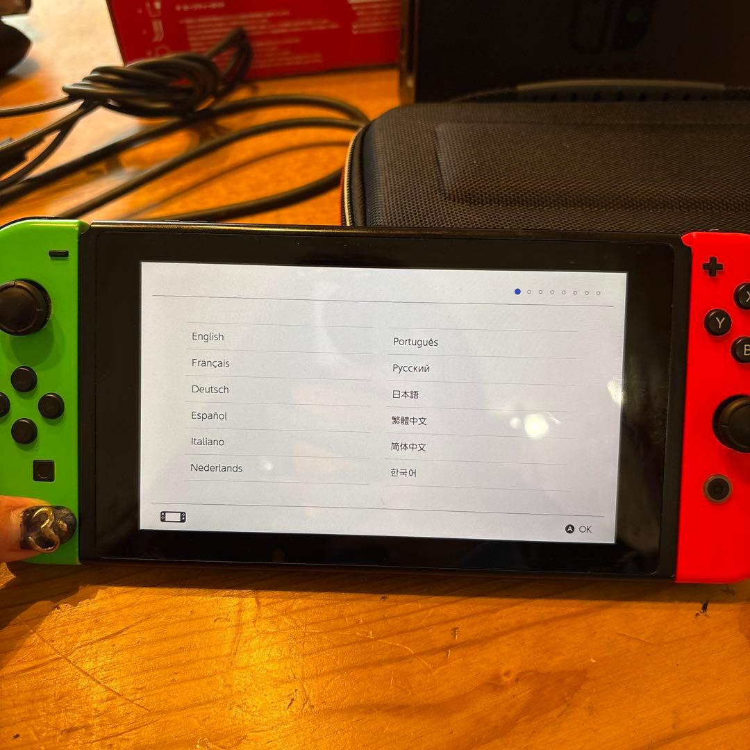 ニンテンドースウィッチ　Nintendo Switch 本体一式　ケースおまけ