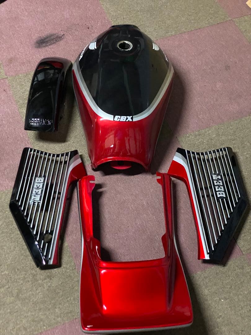 cbx400f 黒赤外装セット　未使用品