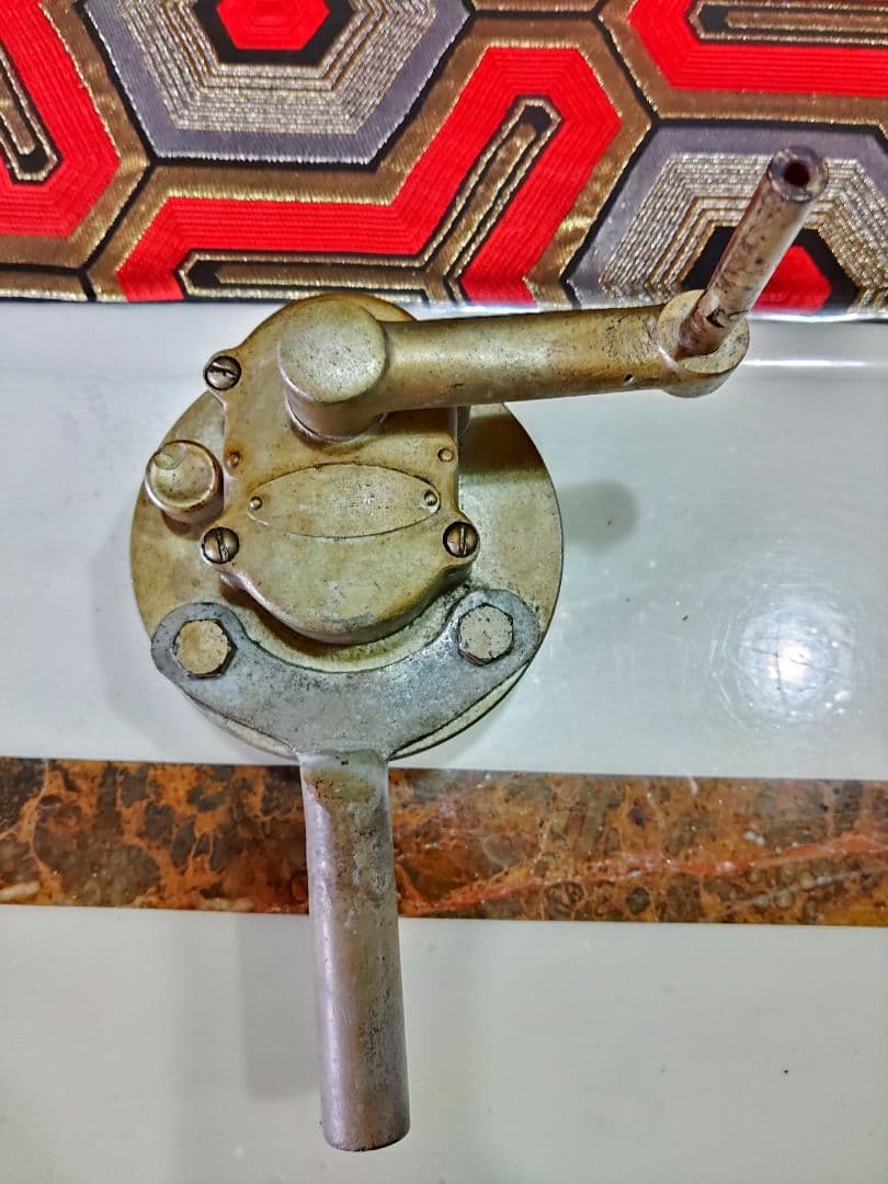 手動サイレン　手動ハンドル回転式サイレン　昭和レトロ　赤尾保商店製　名盤付　可動