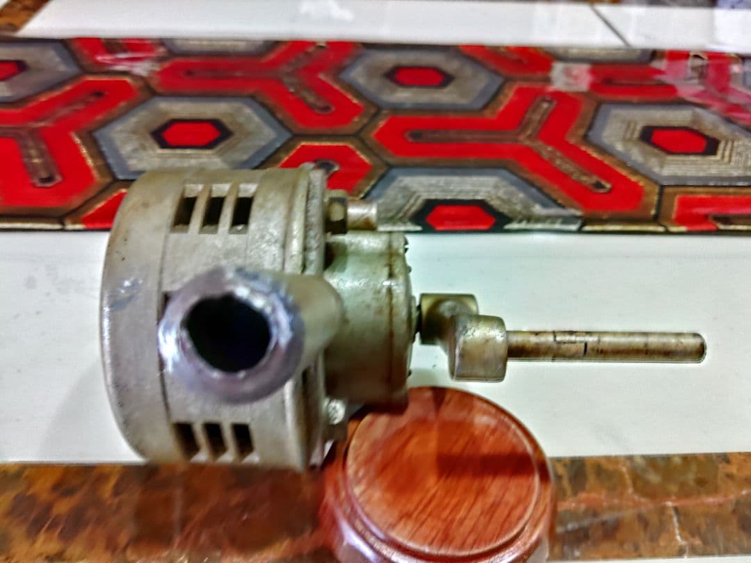 手動サイレン　手動ハンドル回転式サイレン　昭和レトロ　赤尾保商店製　名盤付　可動