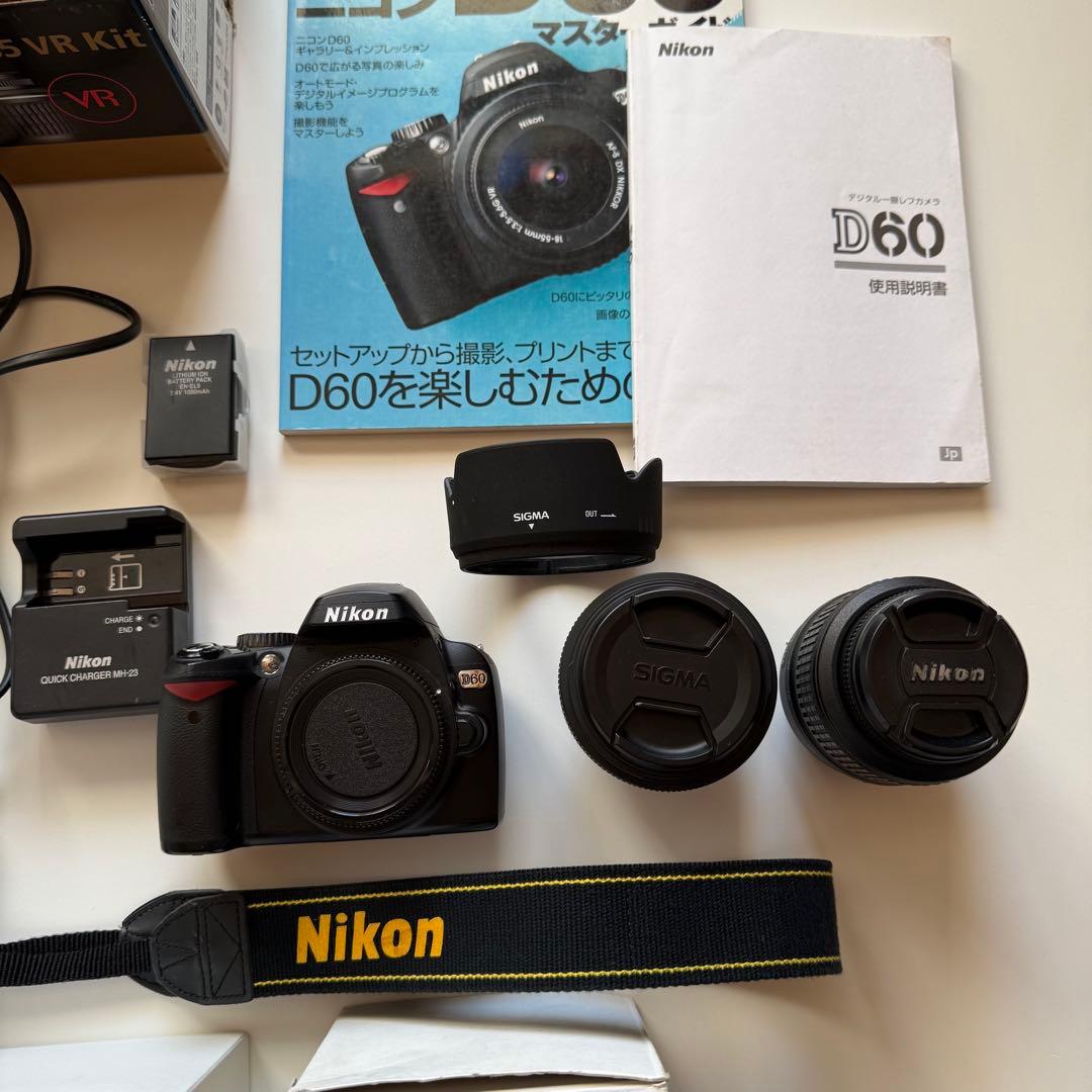 Nikon D60 デジタル一眼レフカメラ キット シグマ 単焦点レンズ付き