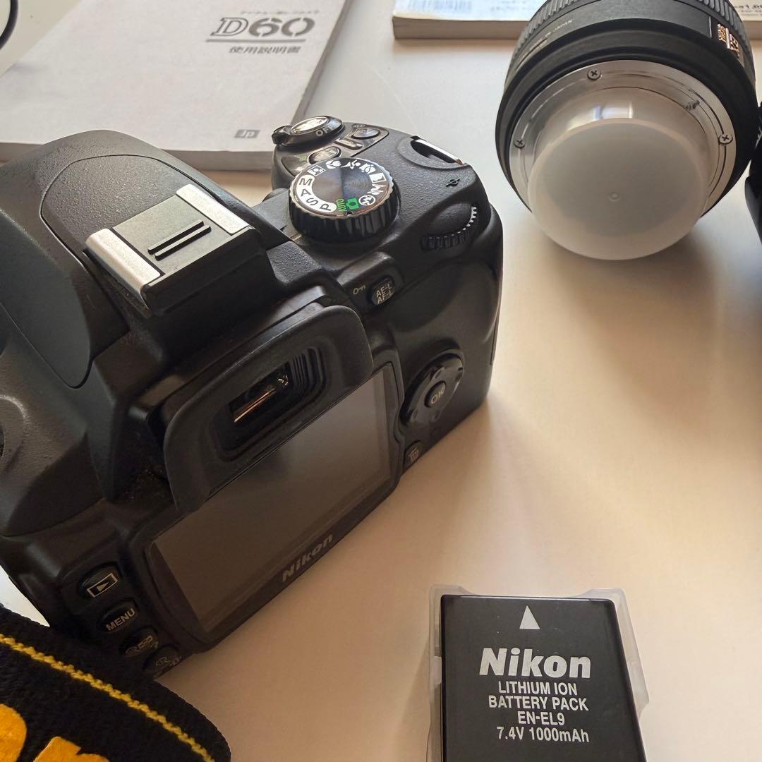 Nikon D60 デジタル一眼レフカメラ キット シグマ 単焦点レンズ付き