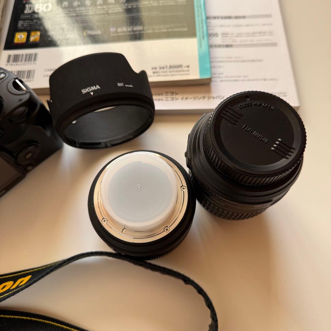 Nikon D60 デジタル一眼レフカメラ キット シグマ 単焦点レンズ付き