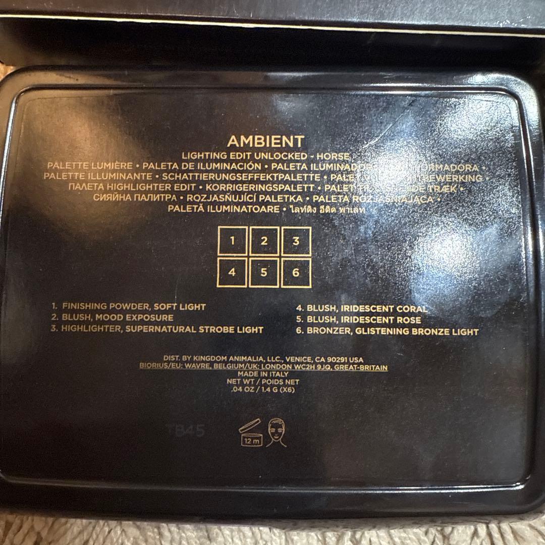 HOURGLASS マーブルチークパレット horse