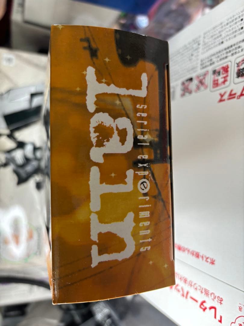 serial experiments lain フィギュア　ギターver