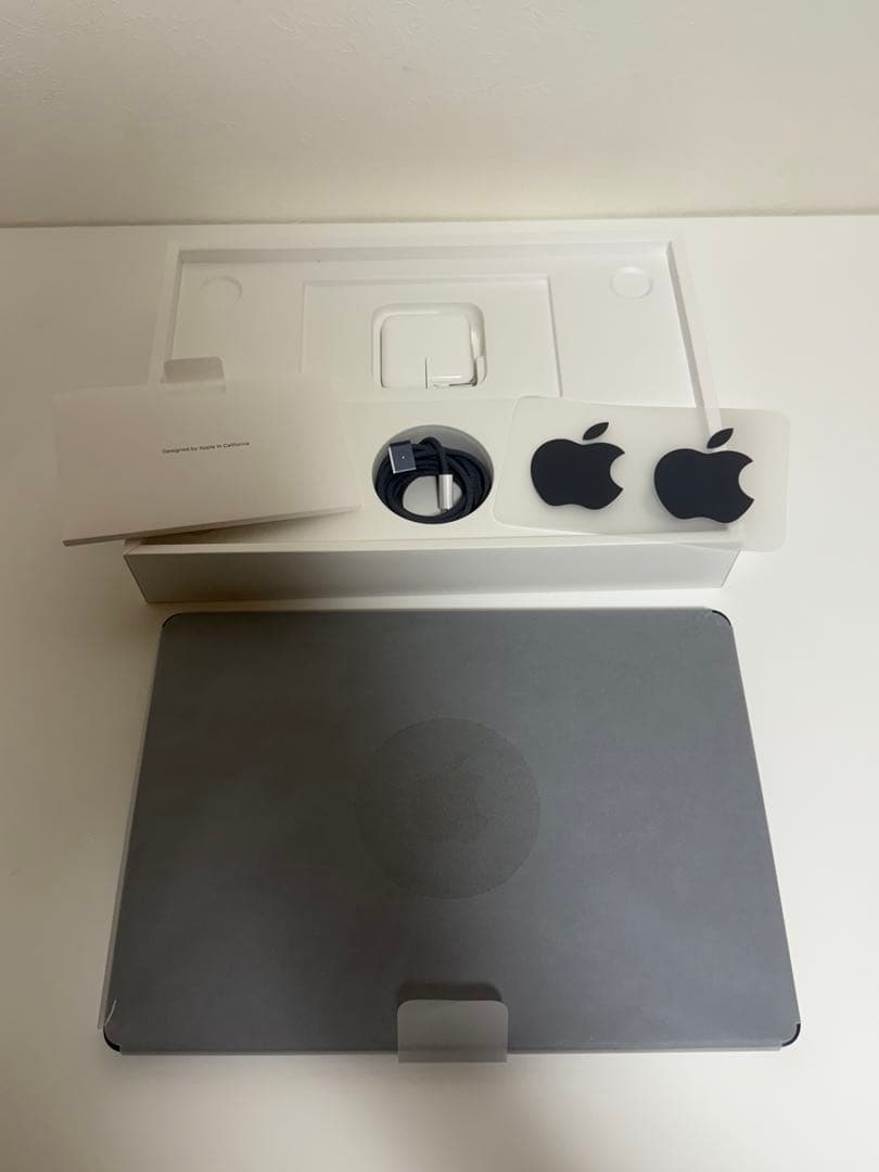 【値下げ中】MacBook Air M2, 8GB, 256GB, US配列