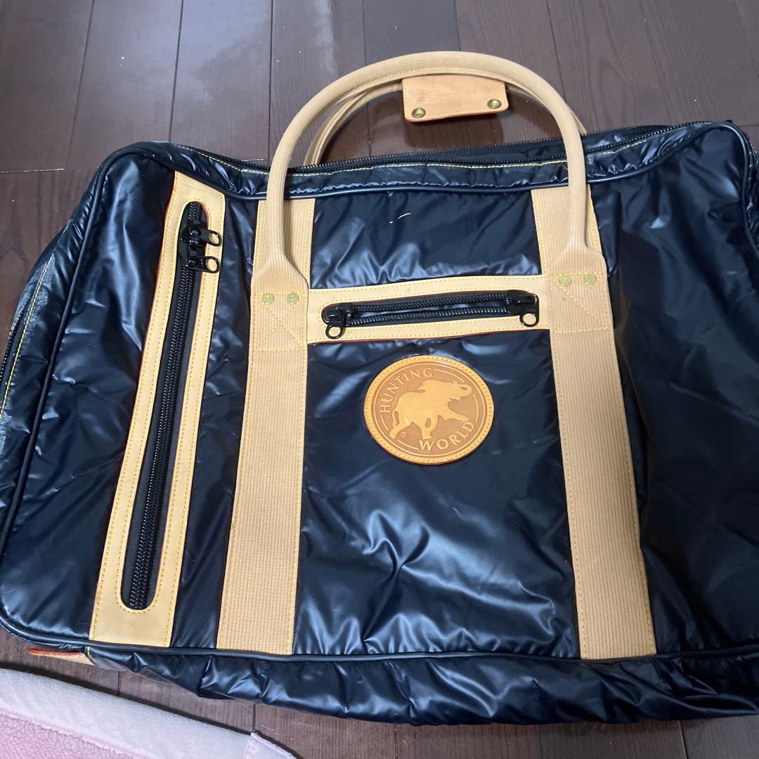 ボストンバッグ 黒とベージュ