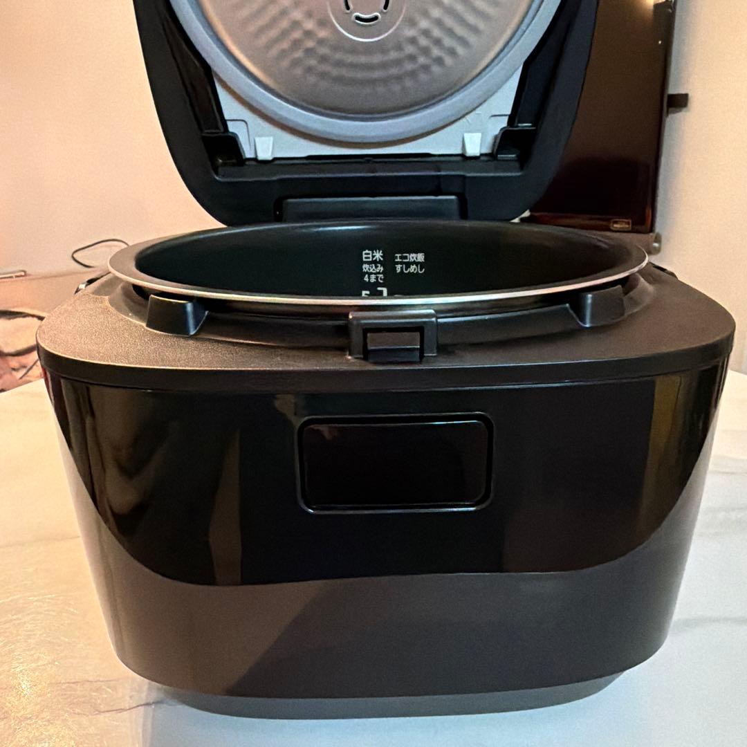パナソニック炊飯器　Panasonic SR-FE101