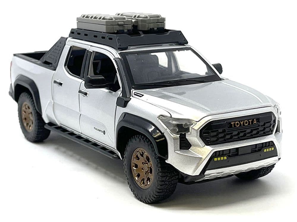 ミニカー TOYOTA TACOMA TRAILHUNTER (SILVER)