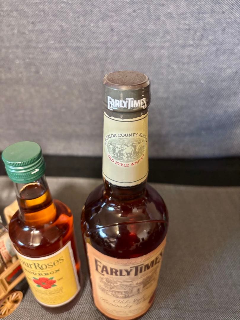 アーリータイムズ　国外ボトル　フォアローゼス 旧ボトル　未開封　2本セット　古酒