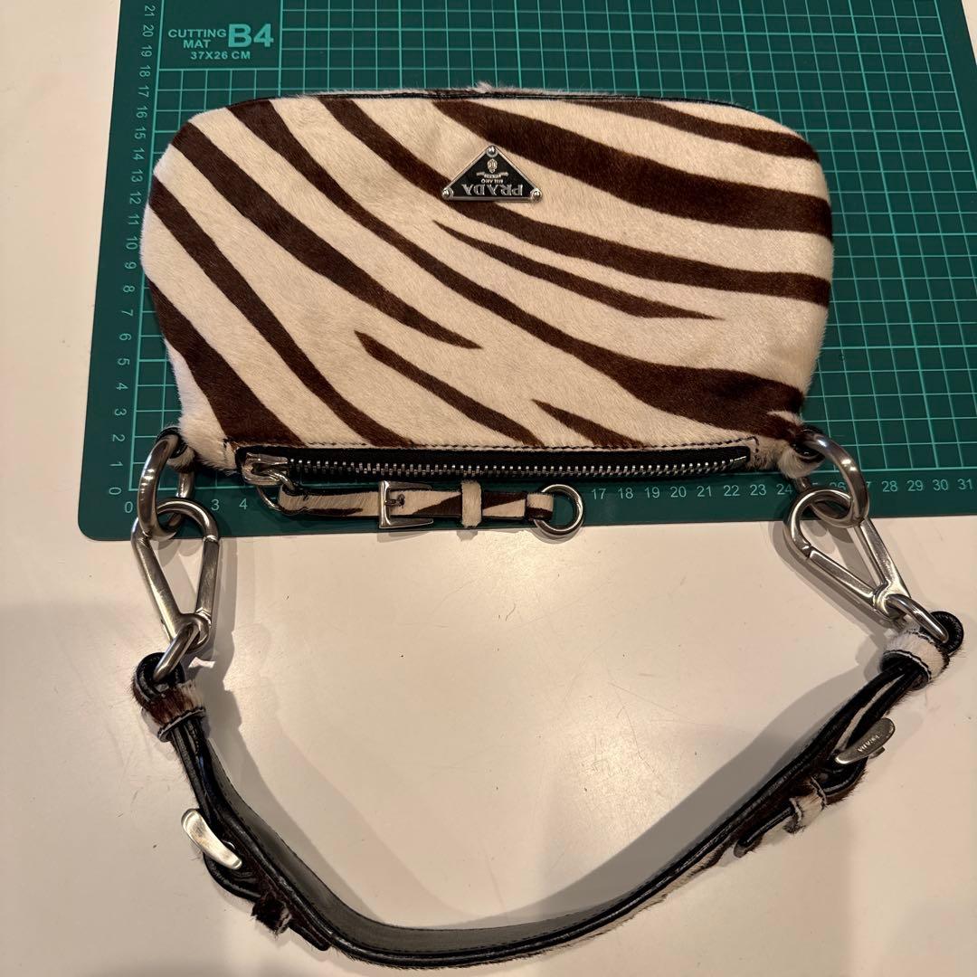 PRADA ゼブラ柄ハラコバッグ