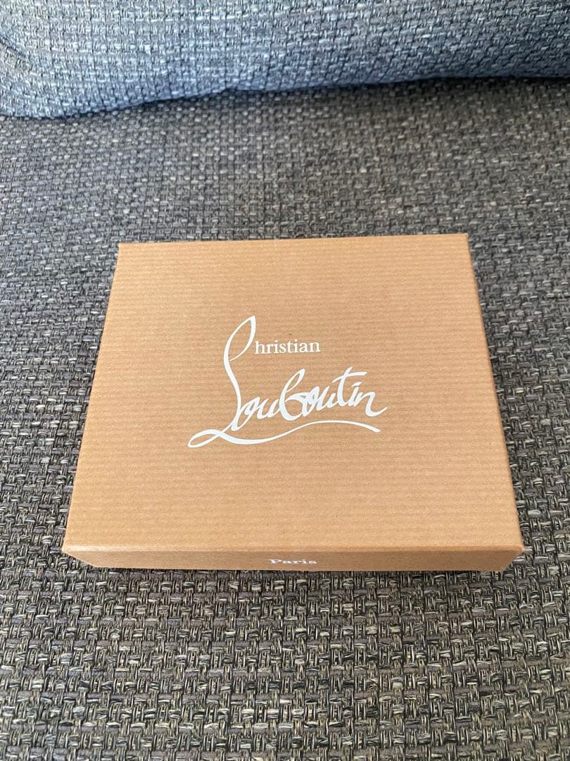 クリスチャンルブタン☆二つ折りコンパクト財布　新品未使用品 国内正規品☆