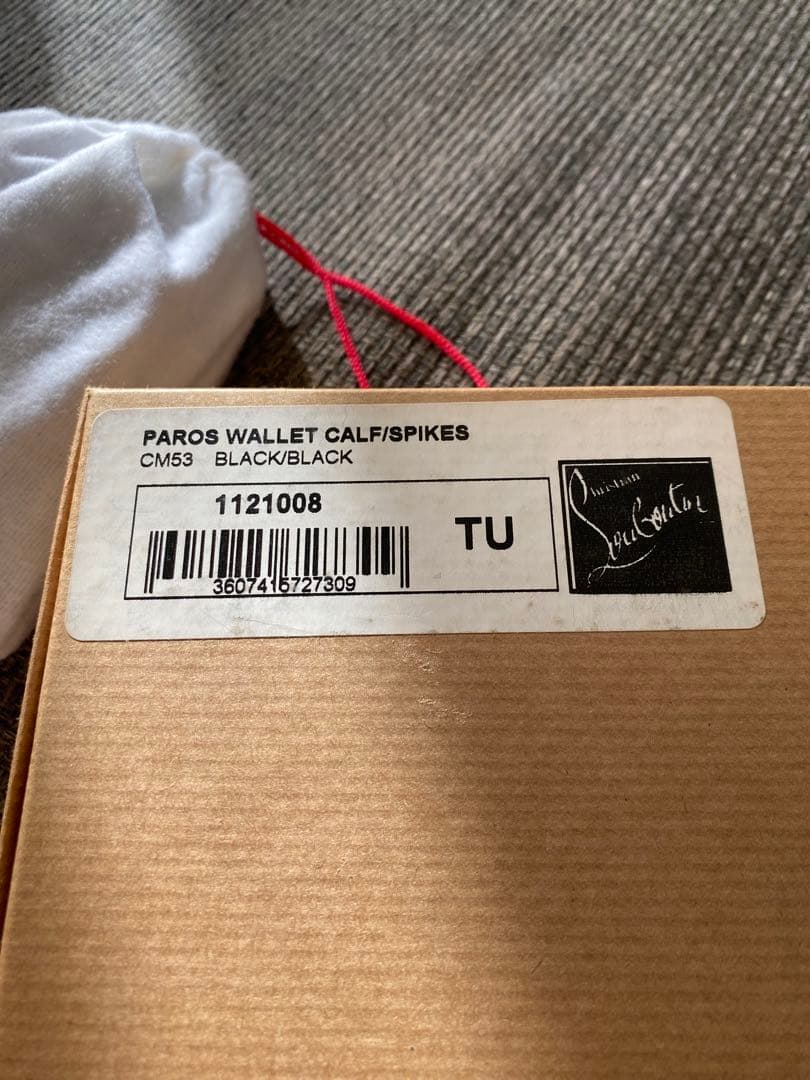 クリスチャンルブタン☆二つ折りコンパクト財布　新品未使用品 国内正規品☆