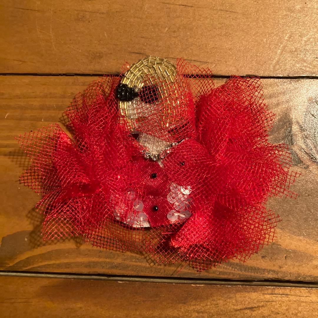 マリアンヌバトル ブローチ　アナウィンター メットガラ