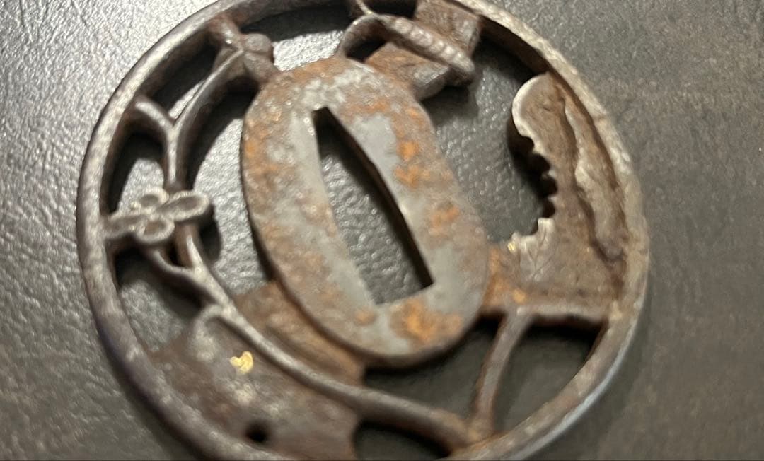 鍔　刀鍔　鉄地　梅透かし　大小セット