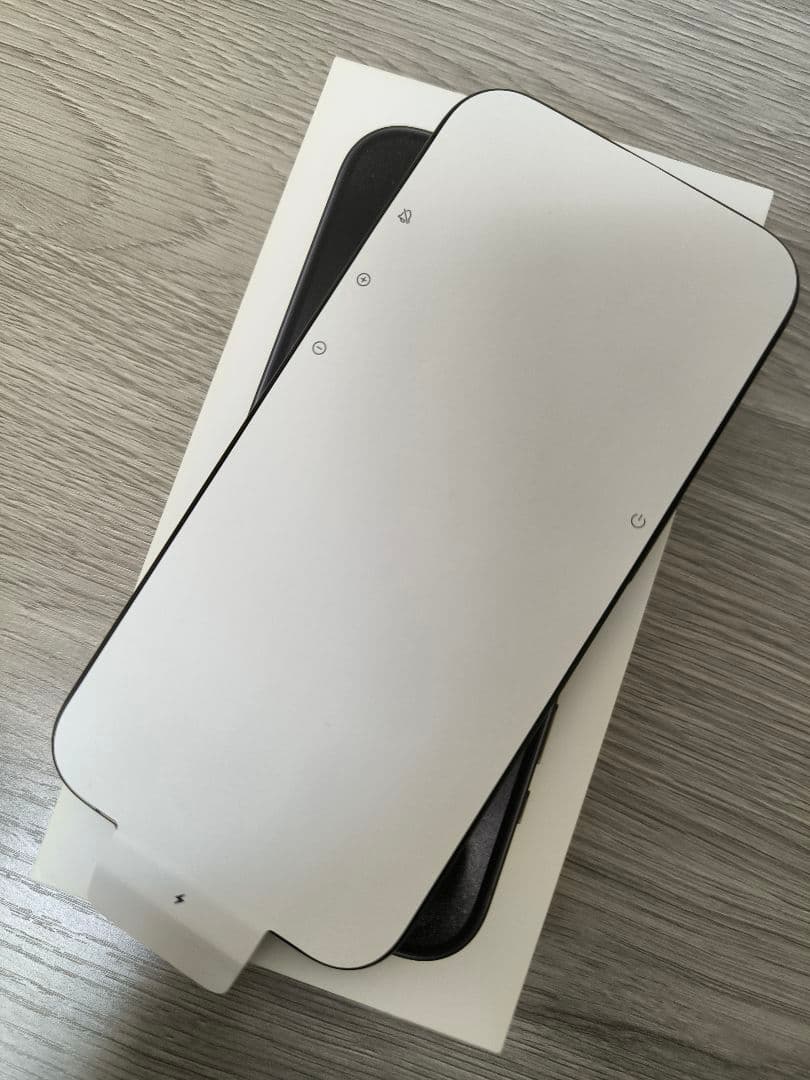 iPhone15pro 128GB SIMフリー　ブラックチタニウム　おまけ多数