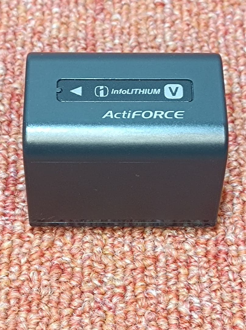 八3288【中古品】SONY　デジタルビデオカメラ　HDR-CX370V