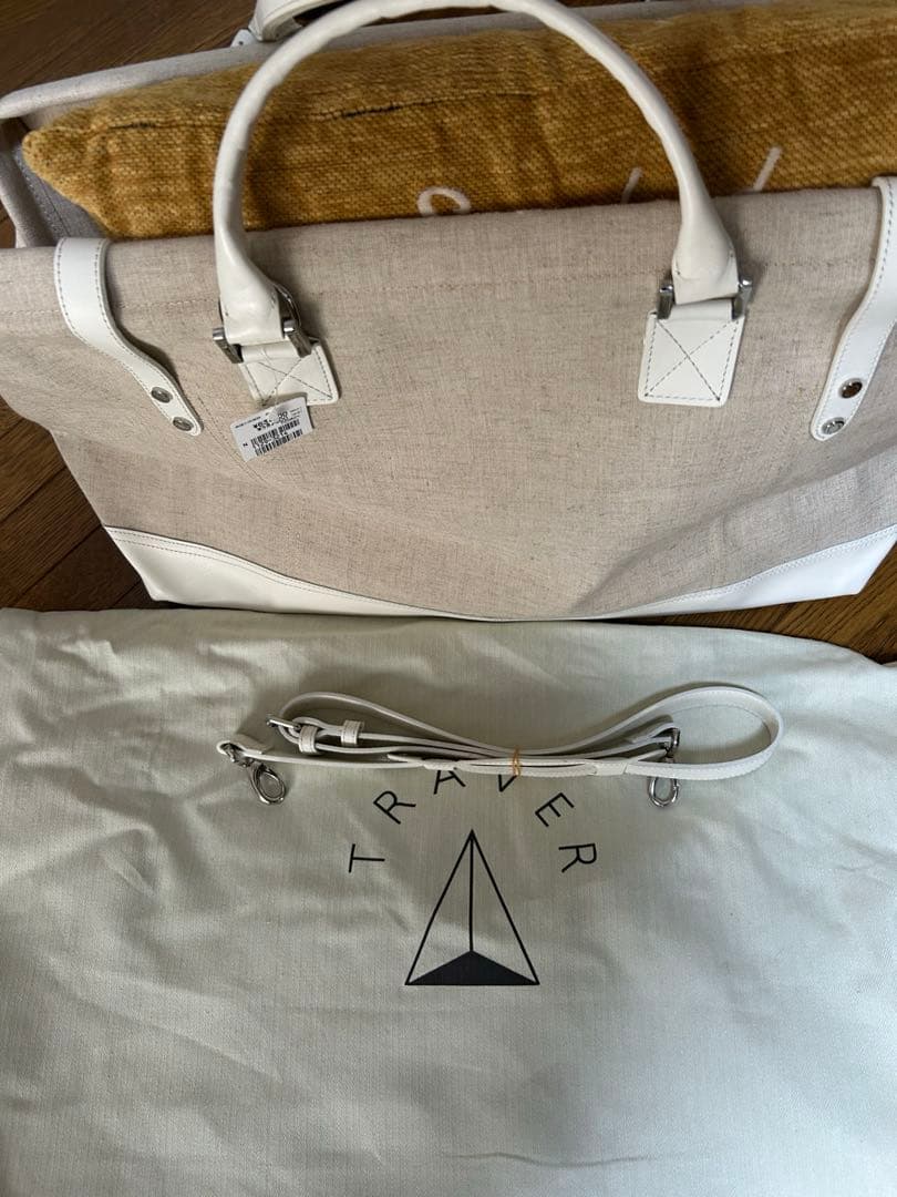 TRAVER ガーメントバッグ ベージュ