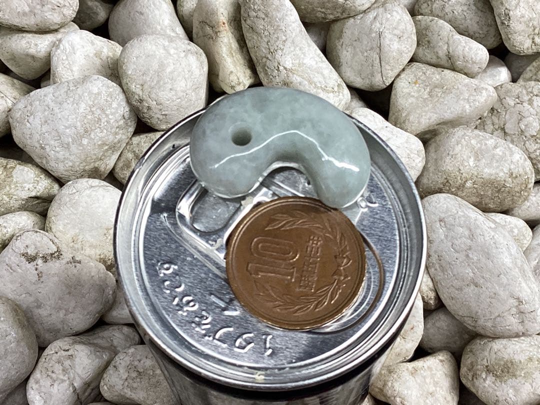 ✳親方おすすめの勾玉‼️ 糸魚川翡翠本物硬玉‼️ お身近の守護石*お守りに　鑑別書付