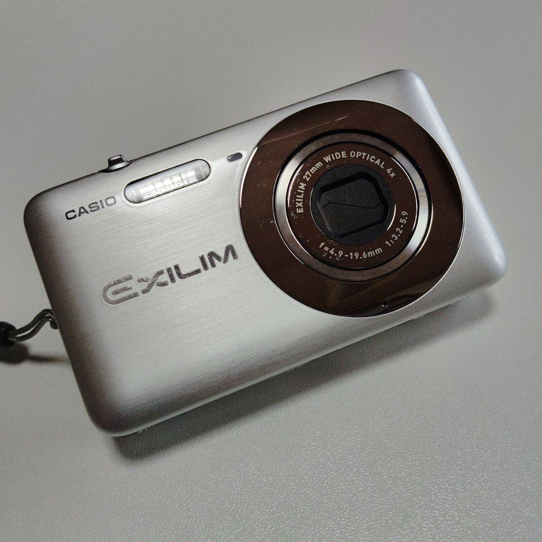 CASIO EX-Z800 シルバー デジカメ　デジタルカメラ