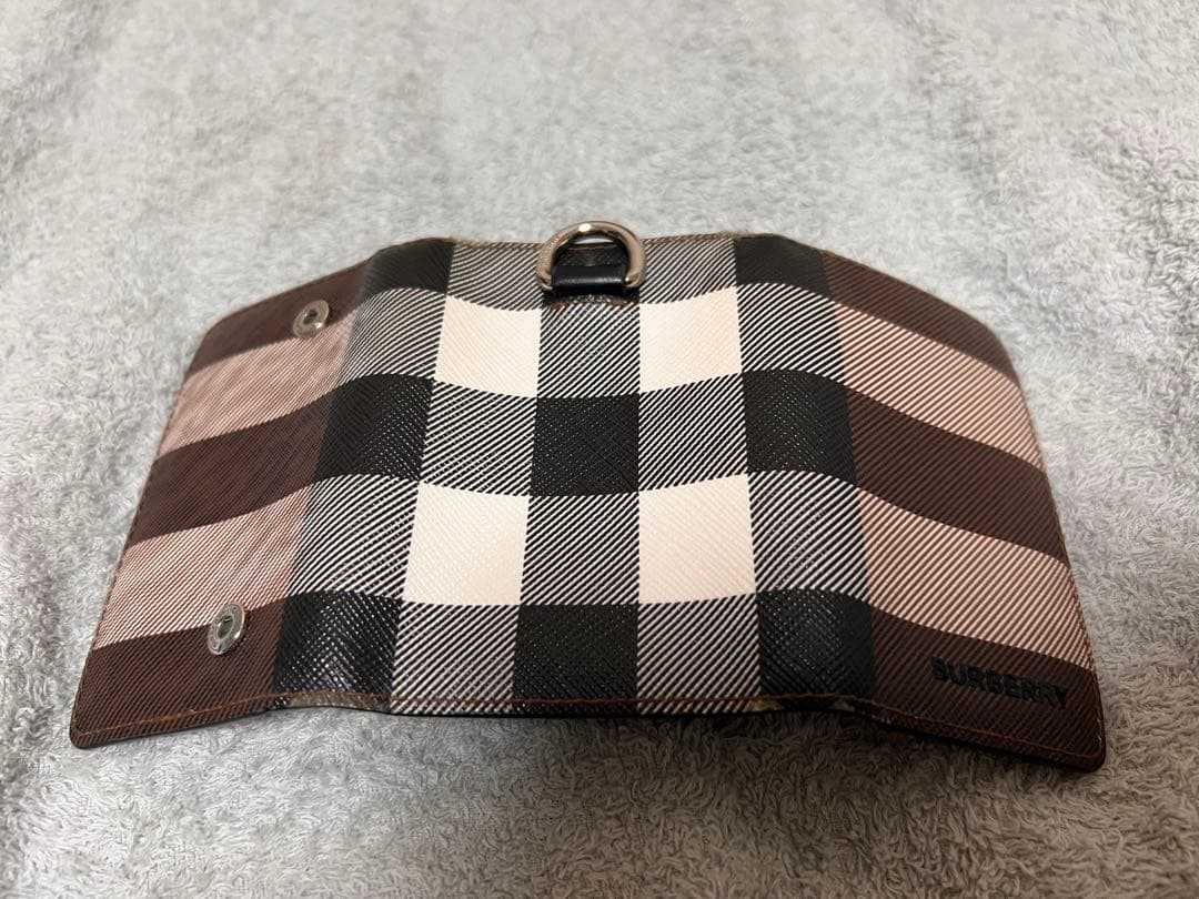 BURBERRY レザーキーケース ストライプ・チェック