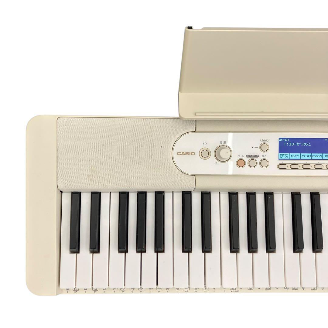 2022年製　CASIO 楽らくキーボード　光ナビゲーション　LK-526
