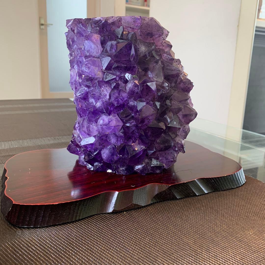 別名：シェブロンアメジスト、スピリットクォーツ本物の石。