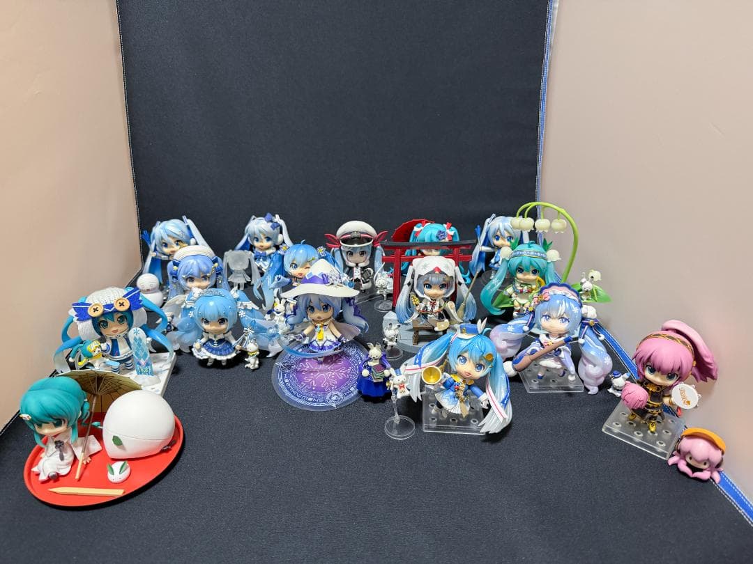 中古 ねんどろいど 雪ミク 2010～2023年 14点 + 2点 冬木小袖等