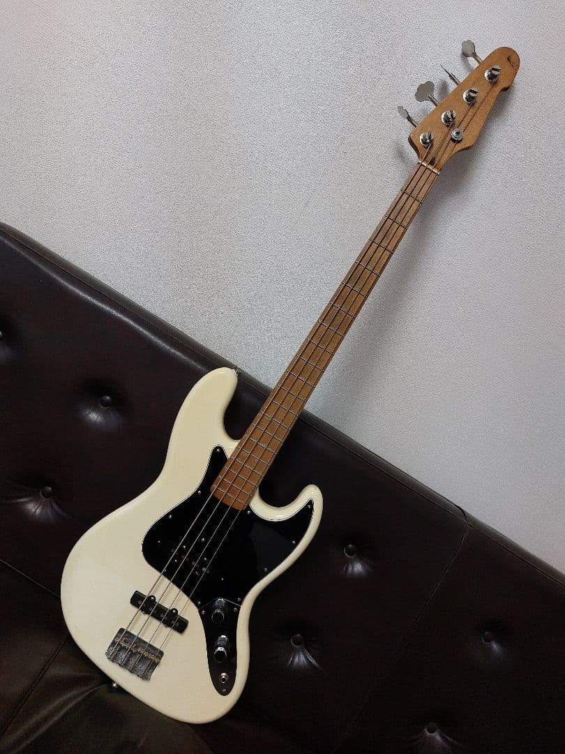 ESP製？ jazz bass